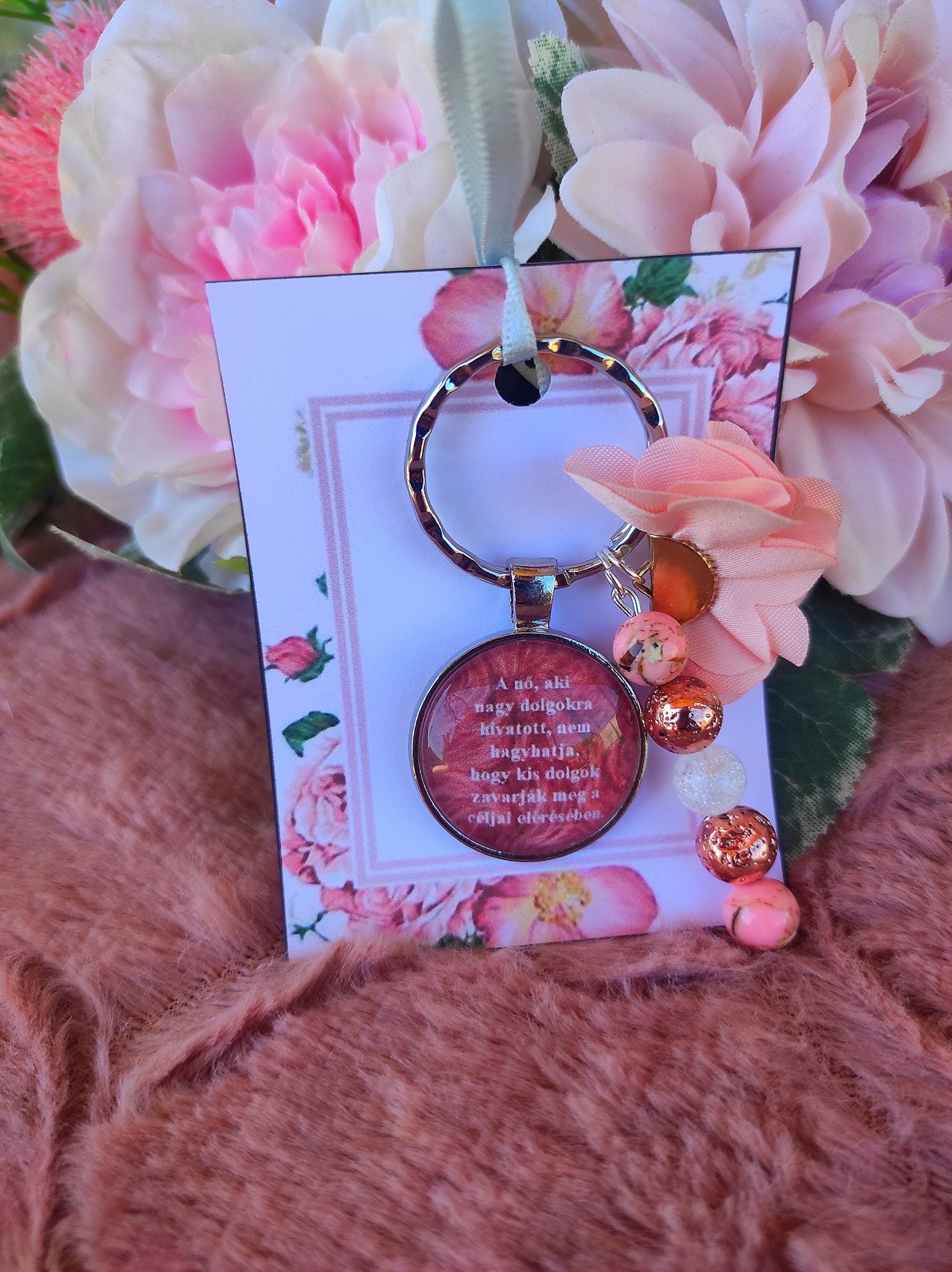 Motivációs hegyikristály kulcstartó